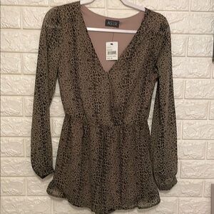 #123. ASTR Women's Leopard Print Top